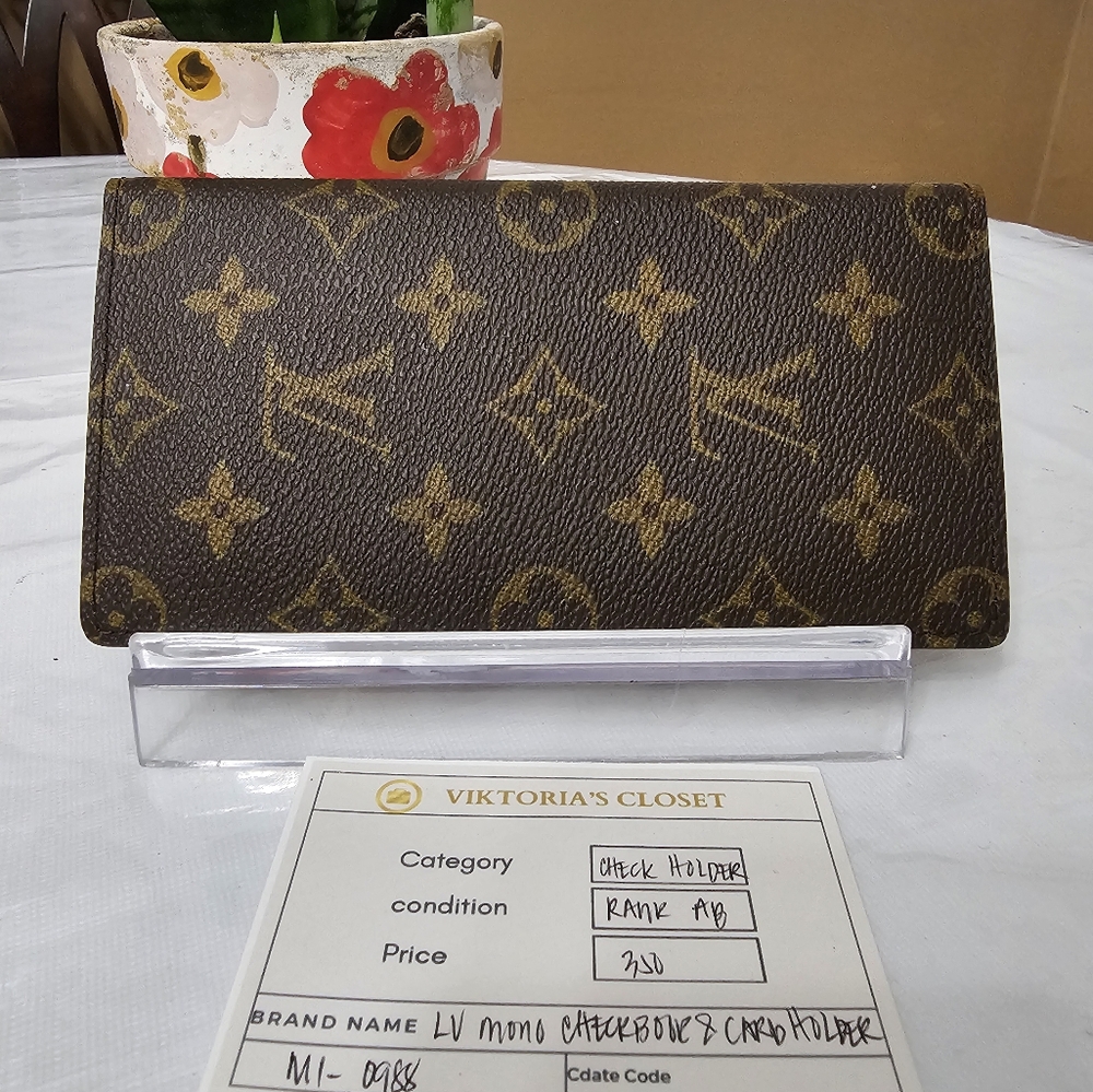 #0010-1236 LOUIS VUITTON MONOGRAM CHECKBOOK & CARD HOLDER VINTAGE